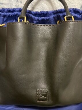 Dooney & Bourke Florentine Brenna in black
